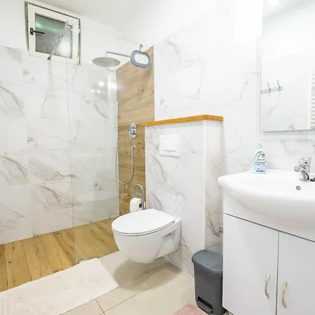 Cernetic בית נופש *