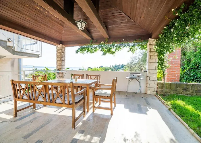 Cernetic Ferienhaus *